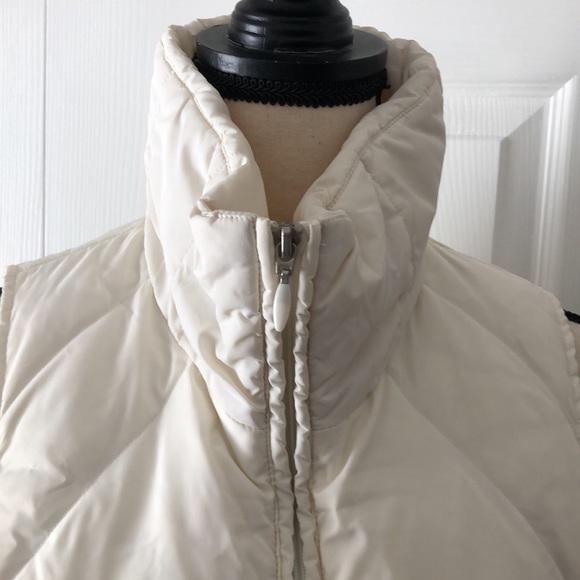 Women’s Kenneth Cole Reaction Down Vest, Medium, White - Picture 2 of 9